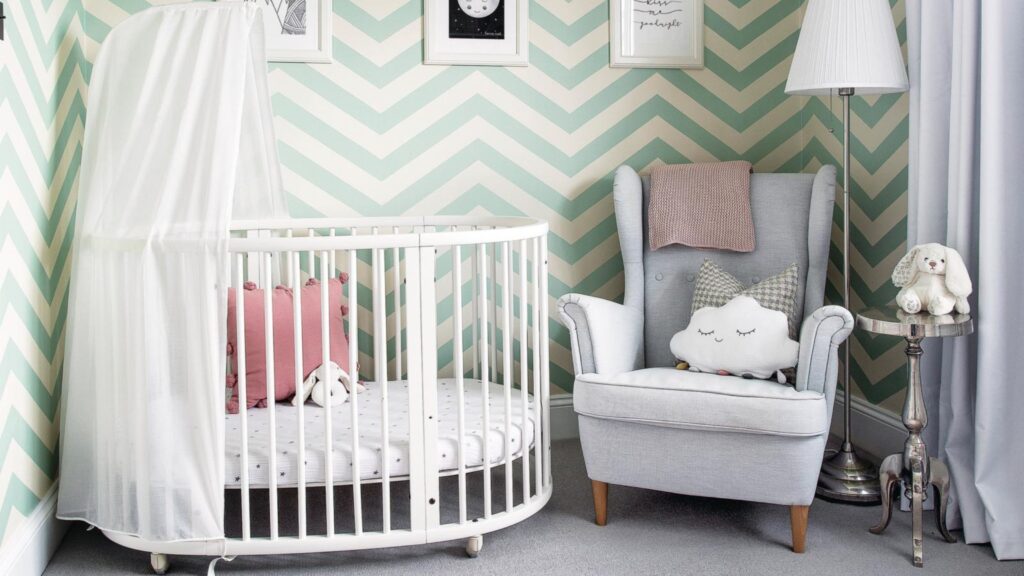 Sweet Dreams and Playful Days: The Essential Guide to Toddler Beds and Peg Mats